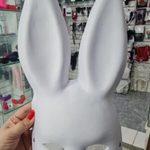 Mascara de conejo blanco