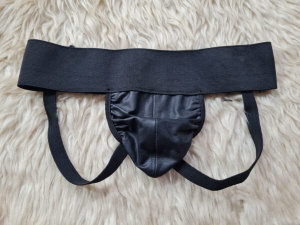 Tanga Ecocuero negra pasionel